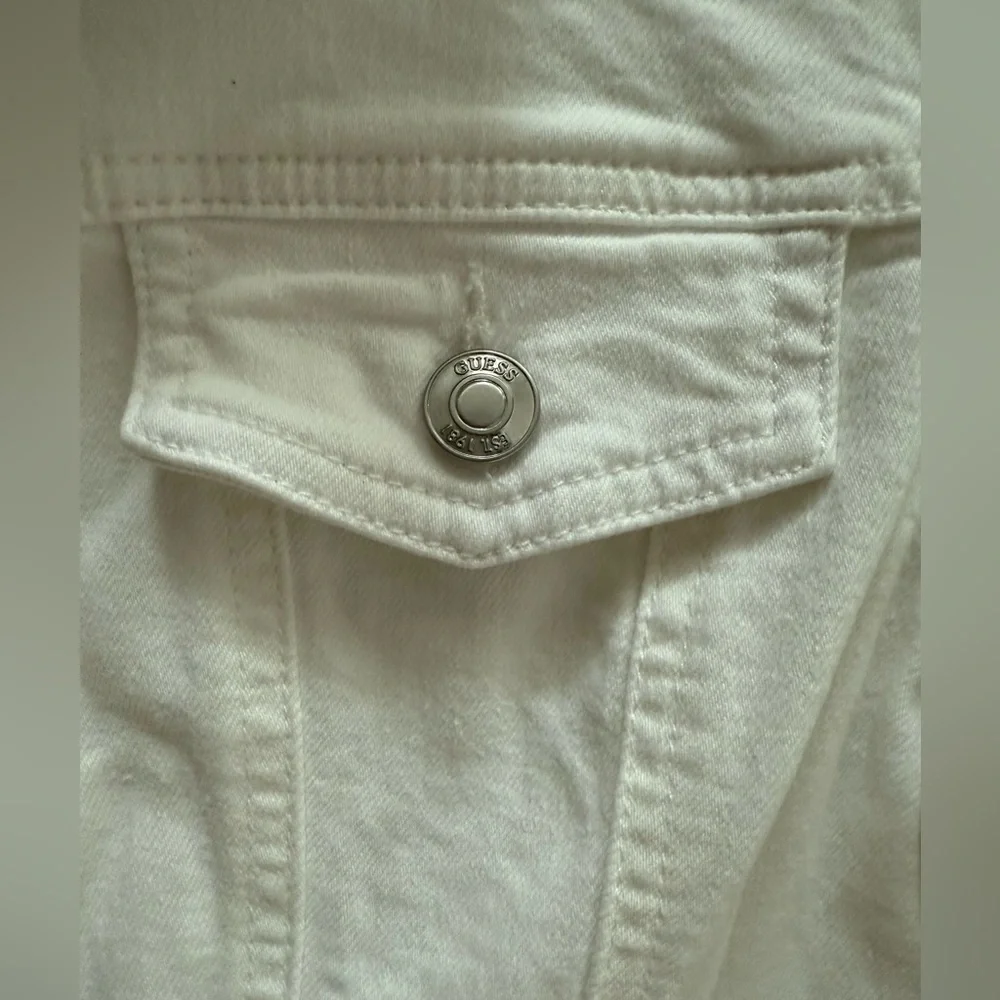 Guess Women's White  peplum Jean Jacket - Picture 10 of 13